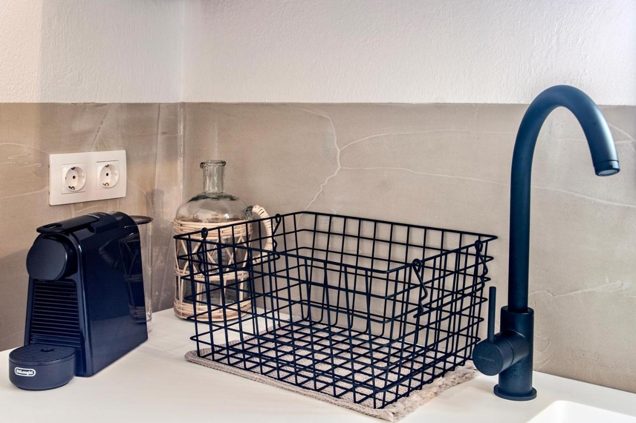Paris Studios & Apartment Агия Параскеви Екстериор снимка