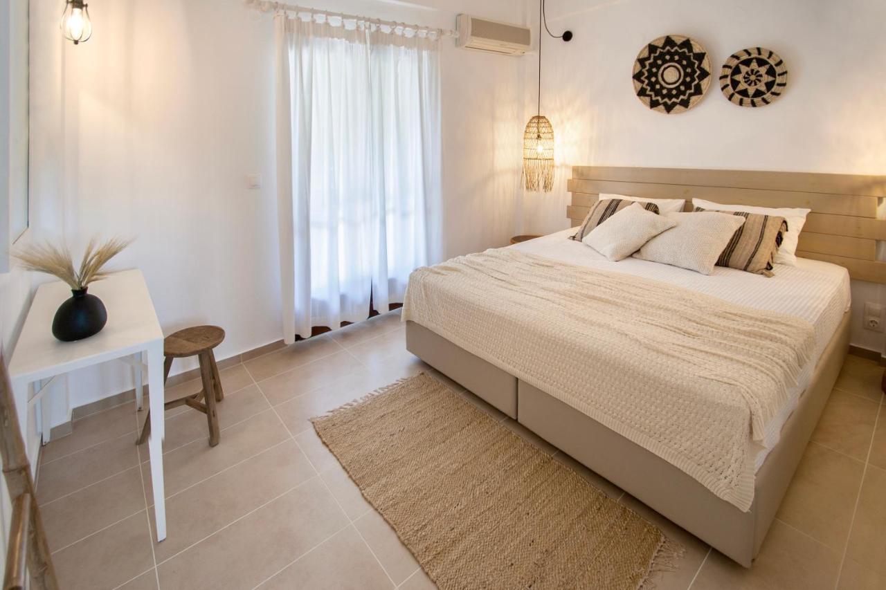 Paris Studios & Apartment Агия Параскеви Екстериор снимка