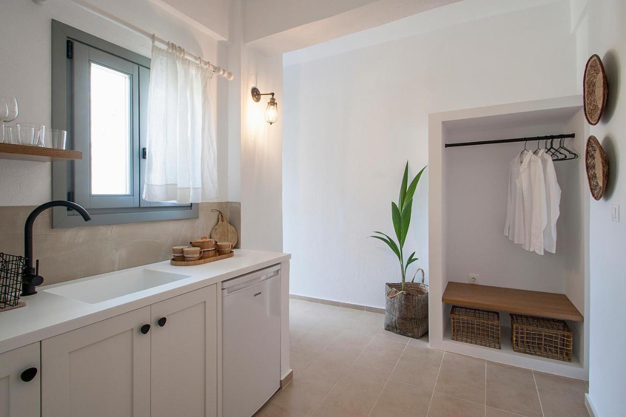 Paris Studios & Apartment Агия Параскеви Екстериор снимка