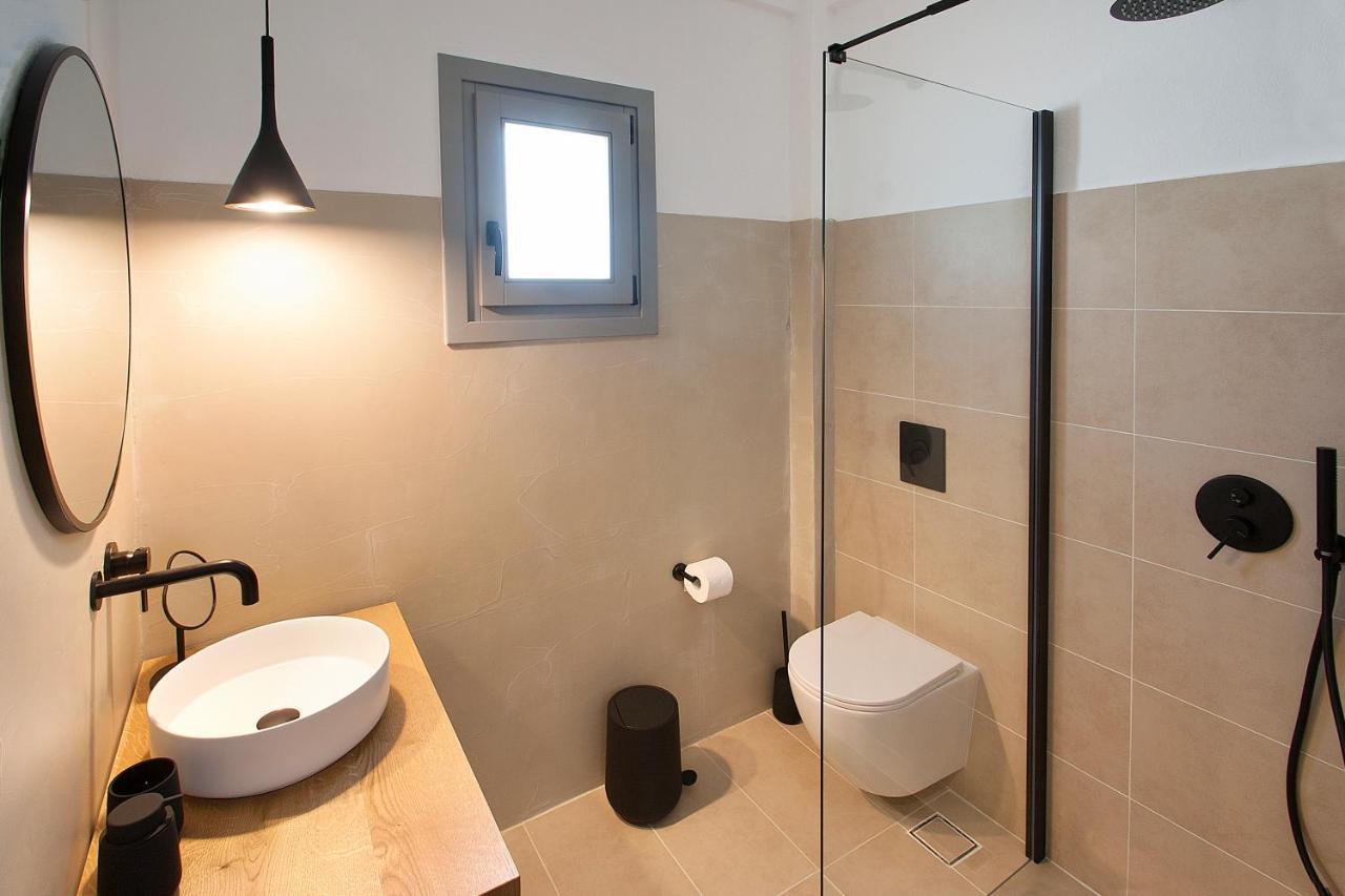 Paris Studios & Apartment Агия Параскеви Екстериор снимка