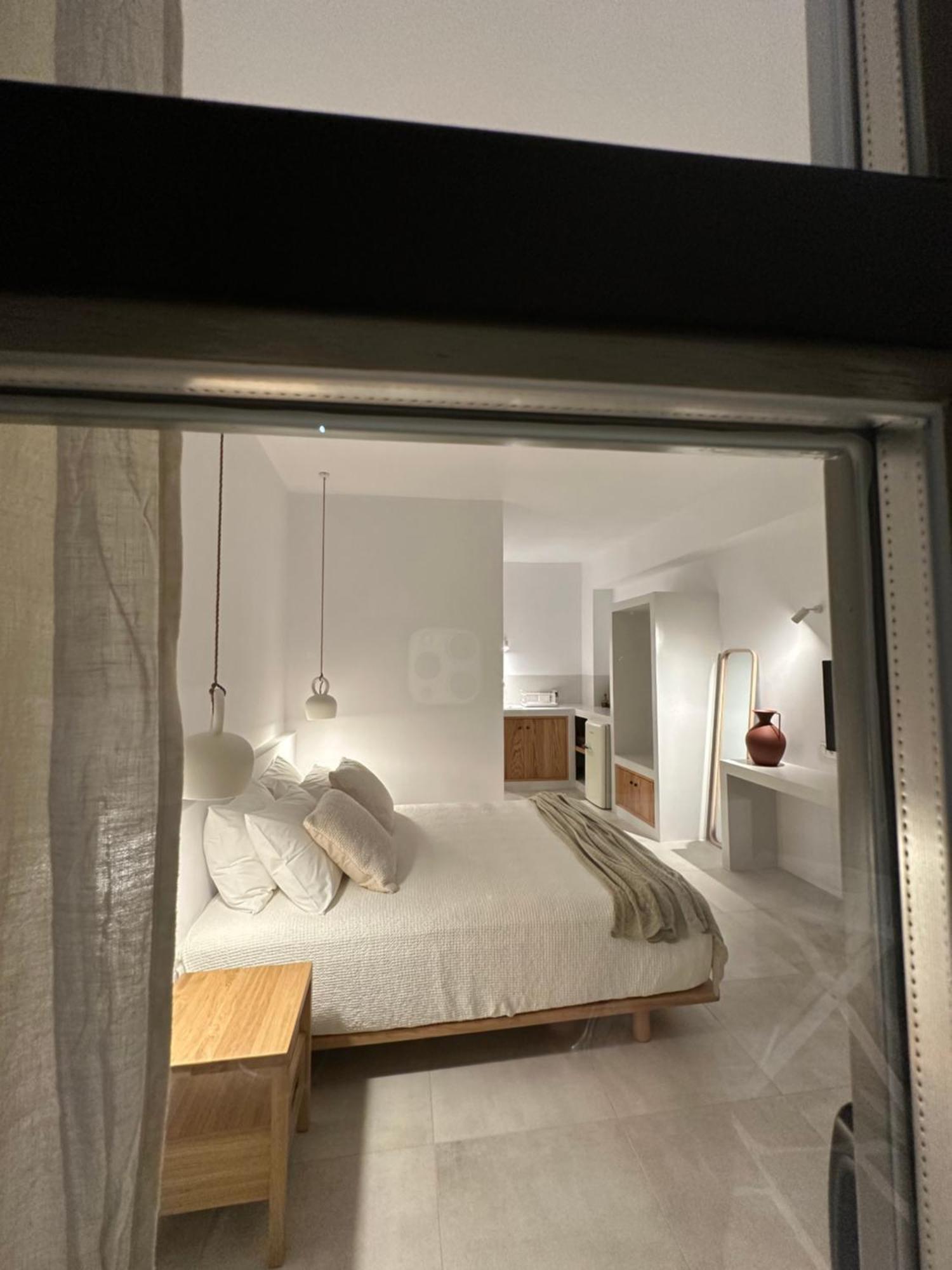 Paris Studios & Apartment Агия Параскеви Екстериор снимка