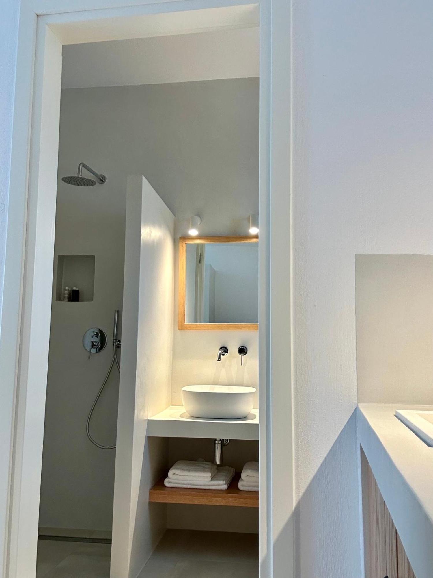 Paris Studios & Apartment Агия Параскеви Екстериор снимка