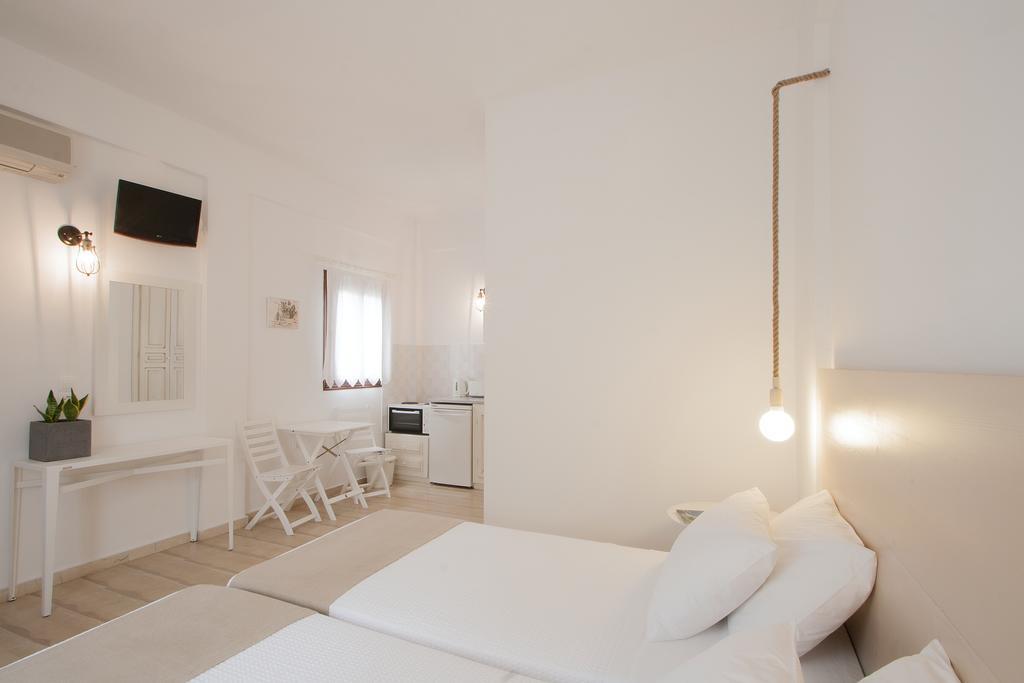 Paris Studios & Apartment Агия Параскеви Екстериор снимка